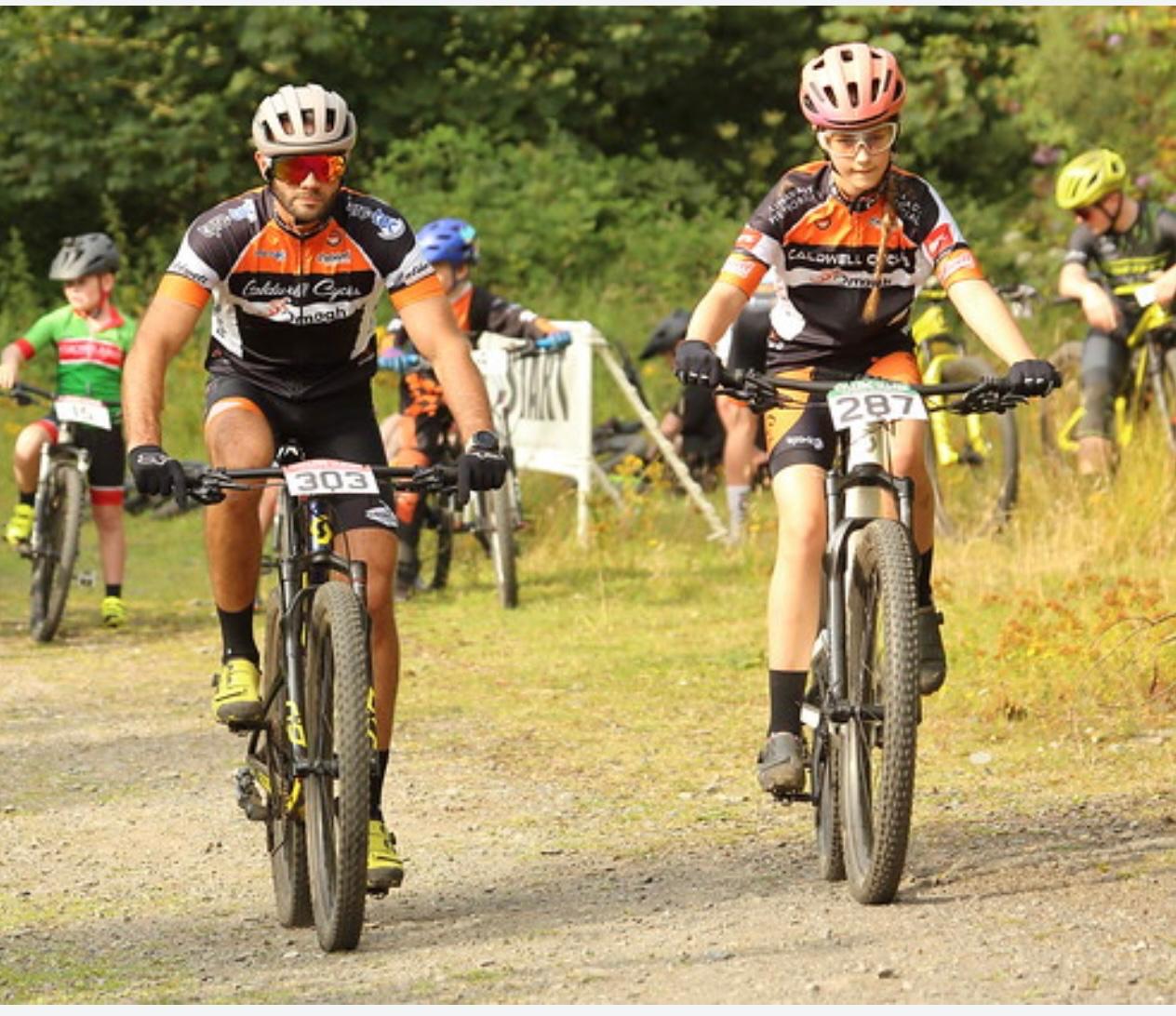 Dariusz on a mountain biking ride — endurance training session (photo 4 of 17)