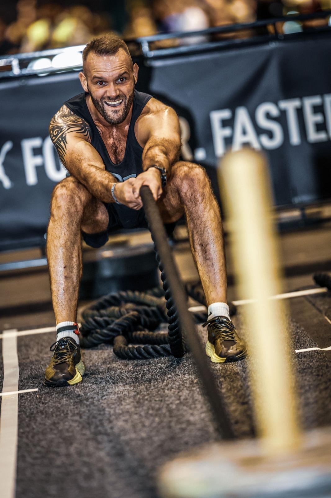 Dariusz competing in a HYROX functional fitness event (photo 4 of 22)