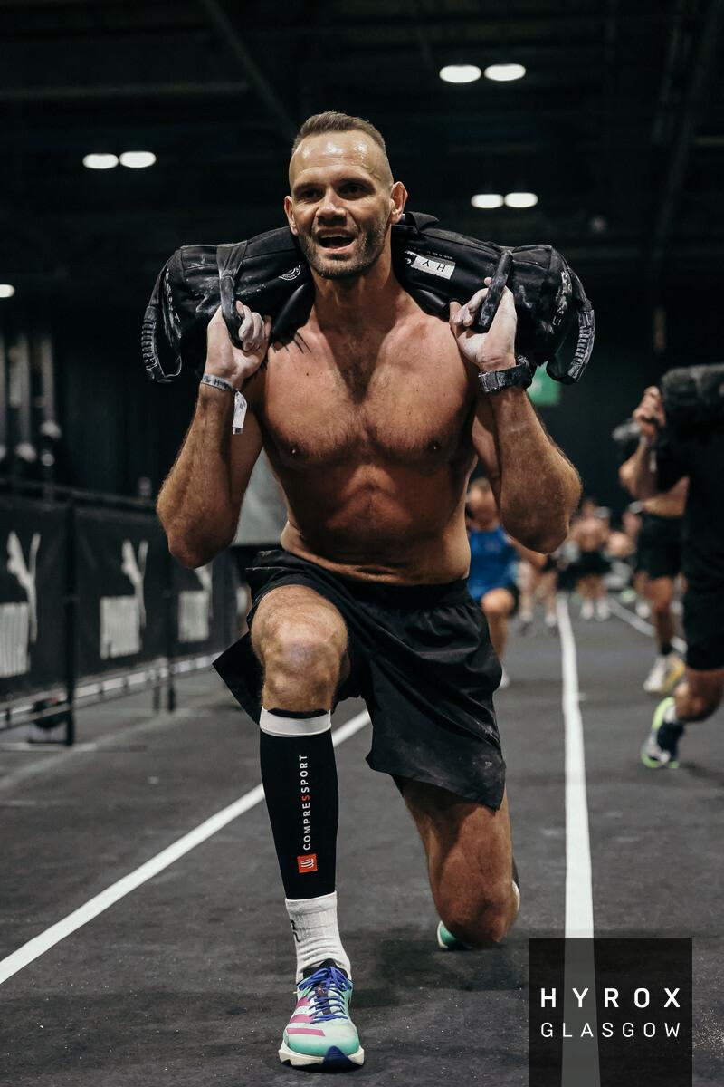 Dariusz competing in a HYROX functional fitness event (photo 6 of 22)