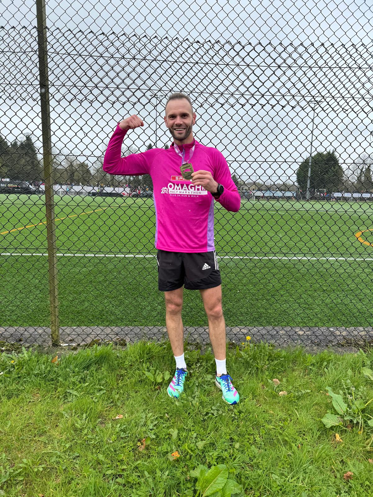 Dariusz on a long-distance running and conditioning run (photo 5 of 7)